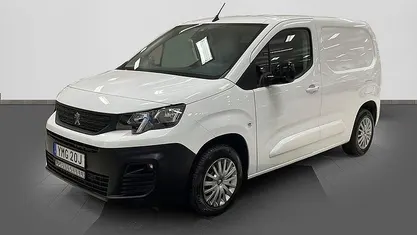 Begagnad Peugeot Partner 102 HK (75 kW) 2021 Vit Minibuss