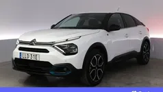 Vit Begagnad 2022 Citroën e-C4 Shine Halvkombi | 214 900 kr (Marknadspris)