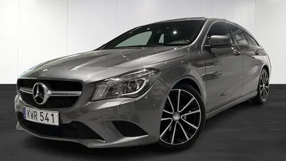 Grå Begagnad 2015 Mercedes CLA200 Shooting Brake Kombi | 179 900 kr (Marknadspris)