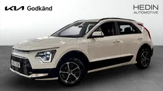 Vit (white) Begagnad 2024 Kia Niro Advance SUV | 359 900 kr (Marknadspris)