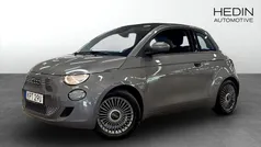 Svart Begagnad 2022 Fiat 500e Icon Halvkombi | 199 900 kr (Dyr)