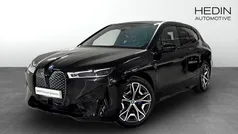 Svart Begagnad 2022 BMW iX Comfort Edition SUV | 748 700 kr (Marknadspris)