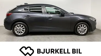 Grå Begagnad 2015 Mazda 3 Inclusive Halvkombi | 159 900 kr (Marknadspris)