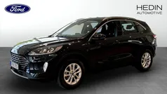 Svart (black) Begagnad 2022 Ford Kuga Titanium SUV | 259 900 kr (Marknadspris)