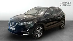Svart (black) Begagnad 2018 Nissan Qashqai N-Connecta SUV | 169 900 kr (Marknadspris)