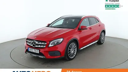 Röd Begagnad 2017 Mercedes GLA200 AMG line SUV | 214 000 kr (Marknadspris)