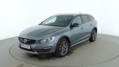 Begagnad 2017 Volvo V60 CC Pro Kombi | 172 000 kr (Superpris)