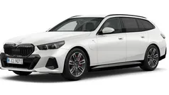 Vit (white) Begagnad 2025 BMW 530e M Sport Kombi | 739 700 kr (Marknadspris)