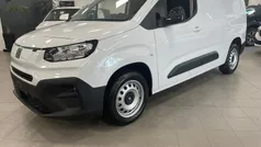 Vit Begagnad 2024 Fiat Doblò Minibuss | 267 900 kr (Superpris)