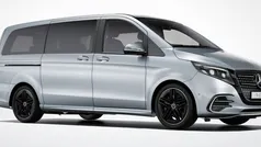 Begagnad 2024 Mercedes V220 Minibuss | 818 000 kr