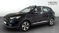 Svart (black) Begagnad 2022 MG ZS Luxury Sedan | 249 900 kr (Superpris)