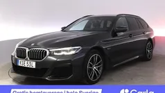Grå Begagnad 2022 BMW 530e M Sport Kombi | 399 900 kr (Marknadspris)