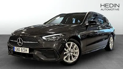 Grå Begagnad 2022 Mercedes C300e AMG Kombi | 405 721 kr (Marknadspris)