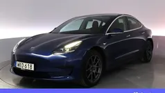 Blå Begagnad 2020 Tesla Model 3 Standard Range Plus Sedan | 237 900 kr (Bra pris)