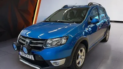 Begagnad Dacia Sandero Stepway 90 HK (66 kW) 2014 Blå Kombi