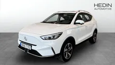 Vit (white) Begagnad 2021 MG ZS Luxury Sedan | 249 900 kr (Superpris)