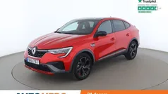 Röd Begagnad 2022 Renault Arkana SUV | 249 000 kr (Marknadspris)