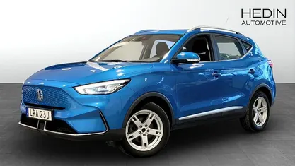 Blå Begagnad 2022 MG ZS Comfort Halvkombi | 217 900 kr (Marknadspris)