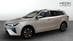 Grå (silver) Begagnad 2022 MG MG5 EV Comfort Kombi | 194 900 kr (Marknadspris)