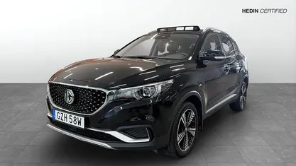 Begagnad MG ZS Luxury 105 kW (143 HK) 2021 Svart SUV