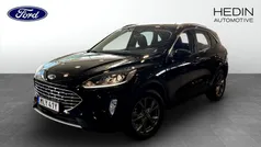 Svart (black) Begagnad 2022 Ford Kuga Titanium SUV | 259 900 kr (Marknadspris)