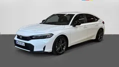 Sonic grey metallic Ny 2024 Honda Civic Hybrid Halvkombi | 384 500 kr (Marknadspris)