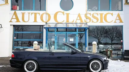 Begagnad BMW 330 2004 Svart Cab