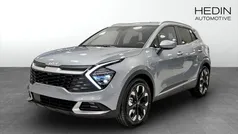 Grå (grey) Ny 2025 Kia Sportage 2 SUV | 469 475 kr (Marknadspris)