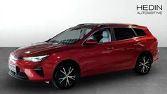 Röd (red) Begagnad 2023 MG MG5 EV Luxury Kombi | 307 490 kr (Marknadspris)