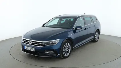 Blå Begagnad 2020 VW Passat R-line Kombi | 231 000 kr (Bra pris)