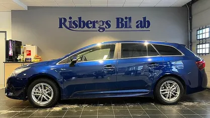 Begagnad 2016 Toyota Avensis Active Kombi | 169 900 kr (Marknadspris)