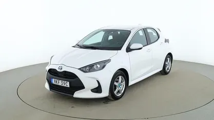 Begagnad 2022 Toyota Yaris Hybrid Active Sedan | 199 000 kr (Marknadspris)