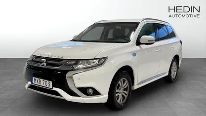 Begagnad 2016 Mitsubishi Outlander P-HEV SUV | 149 900 kr