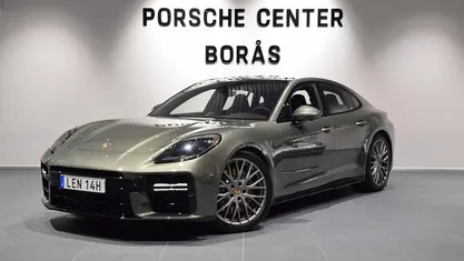 Begagnad Porsche Panamera 544 HK (400 kW) 2025 Halvkombi
