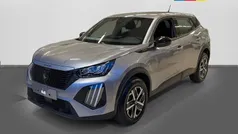 Grå artens Ny 2024 Peugeot 2008 SUV | 279 700 kr (Marknadspris)