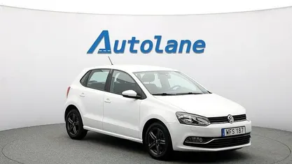 Vit Begagnad 2014 VW Polo Halvkombi | 109 900 kr (Marknadspris)