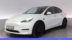 Vit Begagnad 2022 Tesla Model Y Performance SUV | 434 900 kr (Marknadspris)