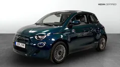 Grön (green) Begagnad 2022 Fiat 500e Icon Halvkombi | 199 900 kr (Marknadspris)