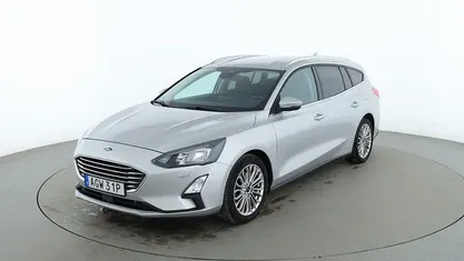 Grå Begagnad 2019 Ford Focus Titanium Kombi | 145 000 kr (Marknadspris)