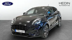 Svart Begagnad 2022 Ford Puma ST-Line SUV | 209 000 kr (Marknadspris)