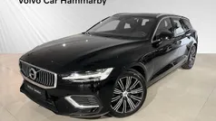 Svart Begagnad 2022 Volvo V60 Kombi | 369 000 kr (Marknadspris)