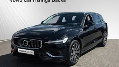 Svart Begagnad 2022 Volvo V60 Inscription Kombi | 399 900 kr (Marknadspris)