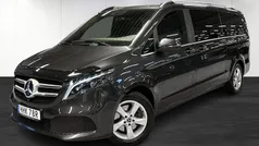 Begagnad 2023 Mercedes V300 Avantgarde Minibuss | 495 200 kr