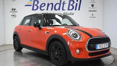Orange Begagnad 2018 Mini Cooper Essential Halvkombi | 159 500 kr (Bra pris)