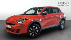 Orange Ny 2025 Fiat 600 Lounge SUV | 305 800 kr (Marknadspris)