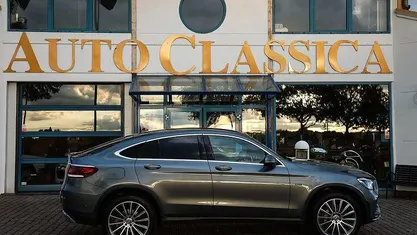 Begagnad Mercedes GLC300e AMG line 306 HK (225 kW) 2021 Grå metallic Sportkupé