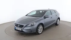 Grå Begagnad 2015 Volvo V40 Momentum Kombi | 123 000 kr (Marknadspris)
