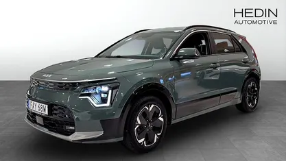 Grön (green) Begagnad 2022 Kia e-Niro SUV | 319 900 kr (Marknadspris)