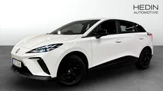Vit (white) Begagnad 2023 MG MG4 EV Halvkombi | 239 900 kr (Marknadspris)