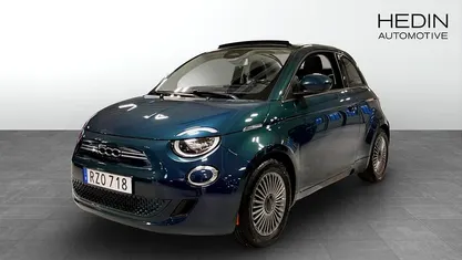 Begagnad Fiat 500e Icon 86 kW (118 HK) 2022 Svart Halvkombi